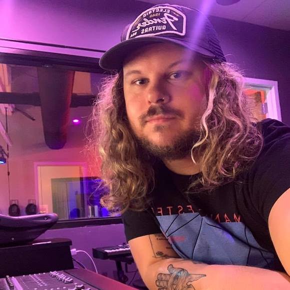 Meet your Posher, Tom - Picture 1 of 1